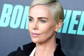 Best of all, every donation supports my foundation, the charlize theron africa outreach project. Charlize Theron Ehrliches Interview Es Bricht Mir Das Herz Gala De