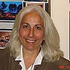 Deedee Thomas's Instagram, Twitter & Facebook