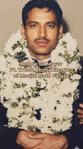 A picture of Lodhi Gardens depicting cow dung cakes around the Tomb. Prior  to the urban redesigning of Delhi by the British in the early twentieth  century, these structures lay in an