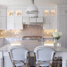 accent tile over range design ideas