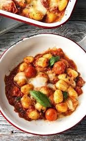 Mediterraner Gnocchi Auflauf Rezept Hellofresh Rezept Gnocchi Auflauf Rezept Rezepte Essen Kochen