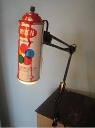 Lginc Sprey Boya Kutusundan Yapilmis Masa Lambasi Ilginc Masa Lambasi Modelleri Painting Lamps Spray Paint Lamps Krylon Spray Paint