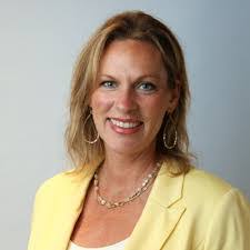 Karen Stratton's Instagram, Twitter & Facebook