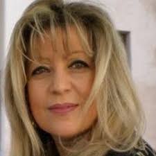 Laura Lucci (@LucciL3)