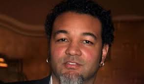 Keri Lewis's Instagram, Twitter & Facebook