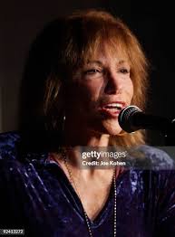 29 The Grammy Museum Hosts An Evening With Carly Simon Stock Photos,  High-Res Pictures, and Images