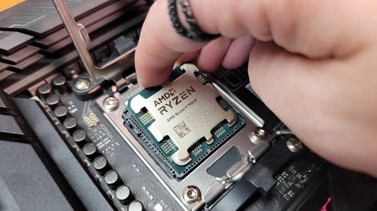How to Install a CPU | Tom's Hardware