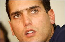 Los "guapos" de la política: entre los excesos del poder, el cuidado de su  rostro y el fracaso