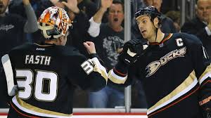 I målvaktsligan är det växjös viktor fasth som varit bäst av alla. Fasth Helps Ducks Steer Clear Of Avalanche Eurosport