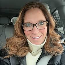 Julia Pritchett's Instagram, Twitter & Facebook