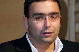 Október 24.) műsorvezető, producer, újságíró. Svaby Andras Munkarol Es Valasrol Beszelt