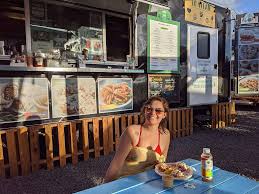 Unless you're already a fan, food trucks can be a little daunting — they look inviting, but you're never quite sure what you're going to get. Earth Aloha Eats Lahaina Lahaina Hawaii Food Truck Happycow