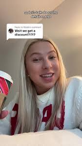 Karen Maradiaga's Instagram, Twitter & Facebook