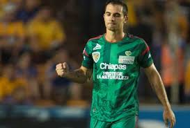 Born in monte grande, buenos aires, armenteros started playing professionally for club atlético banfield, making his primera división debut at only 17. Armenteros Firma Por Santos Laguna