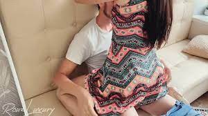 Ein schönes Mädchen in einem Kleid verführte meinen Schwanz mit ihren  Beinen und wurde dann gefickt | xHamster