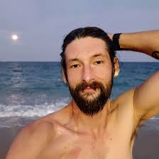 The gator of the Marineland Preserve playing tag with some turtles