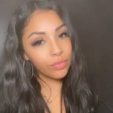 I love your lip gloss" Me: Thanks, it's crab Rangoon grease