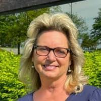 Tammy Gunderson's Instagram, Twitter & Facebook