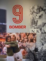Das sagen seine weggefährten und fußballgrößen. Current Exhibition In The Fc Bayern Museum