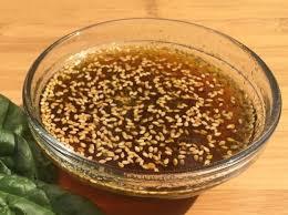Une Vinaigrette A L Asiatique Pour Une Salade Delicieuse Et Differente Recette Recette Recettes De Cuisine Vinaigrette Asiatique
