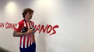 Free shipping on many items | browse your favorite brands | affordable prices. Atletico Madrid Vs Sevilla Griezmann Wears A Godin Shirt As He Arrives At The Wanda Metropolitano Marca In English