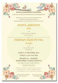 Dari kedua jenis surat ini mempunyai tujuan tersendiri dan tidak dapat digunakan di sembarang tempat. Konsep Undangan Pernikahan Indonesia Fifi Teddy Wedding Invitation Contoh Undangan Pernikahan Undangan Pernikahan Lucu Undangan Pernikahan