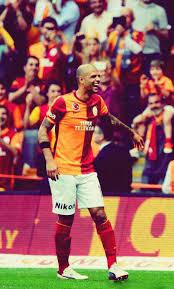 Galatasaray'dan ayrılık sinyalleri veren wesley sneijder'e yönetim net olarak tavrını belirledi. Felipe Melo Futbolcular Football Aslanlar