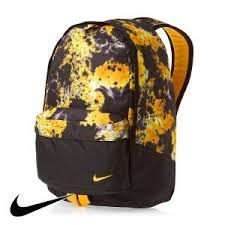Black And Gold Nike Backpack Pin By Brittany Strickland On Fashion Bags 3 Nike Gold Nike Backpack Nike Skateboarding