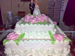 Bolu kukus adalah menu wajib di setiap besek syukuran. 40 Koleski Terbaik Model Kue Pengantin 2 Tingkat Cagetit