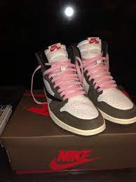 Travis scott x air jordan 1 collection. Jordan X Travis Scott Aj1 Size 11 Vnds Purchased In Travis S Birthday From Nike Snkrs With Pink Laces These Are Travis Scott Shoes Jordan 1 Pink Hype Shoes