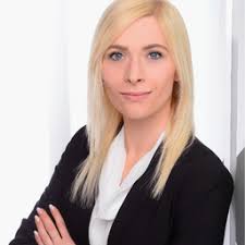 Jennifer Flach's Instagram, Twitter & Facebook