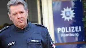 Nun kommt etwas großes auf die ermittler der krimiserie großstadtrevier zu: Mit 64 Jahren Verstorben Jan Fedder Ein Hamburger Raubein Mit Charme Stern De