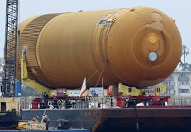 Because external fuel tanks eliminate its stealth signature. Space Shuttle External Tank To Be Displayed In Los Angeles Update