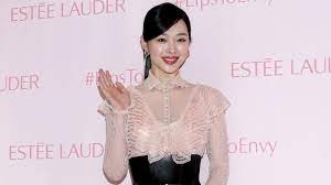 After the new of sulli's death broke out, the problem of malicious comments was brought to light causing numerous critics from diverse people. K Pop Star Sulli Found Dead Aged 25 Bbc News