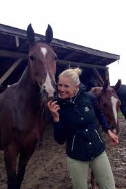 Animal lover, dressagerider, mother, author, businesswoman & enjoying aplant based diet. Gestern Hab Ich Landliebe Jessica Von Bredow Werndl Facebook