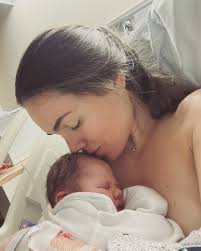 From the beginning of my pregnancy I was pretty committed to having a  natural birth in a hospital setting. While I would've loved to experience a  home birth, Tyler and I decided