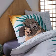 Avec un style uni ou fantaisie, vous trouverez la housse de couette qui vous permettra de personnaliser votre lit. Linge De Maison Et Linge De Lit Francoise Saget