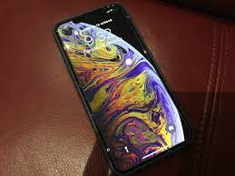 It may seem obvious, but having a busy photo or a design with striped patterns for your phone's wallpaper or background can increase the visual clutter on your display—especially when you layer app icons of varying color and designs on top of it. Xs Max Wallpaper Zoomed In Apple Community