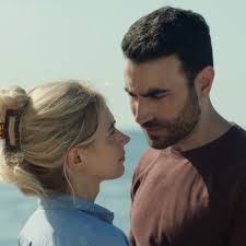 Vencer o Morir mantiene el pulso durante los 8 capítulos. Y eso ya es  bastante decir: tengo mas series inacabadas que libros en el velador (no  quiero dar nombres). Quizás es por