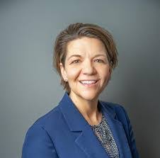 Kristen Henderson's Instagram, Twitter & Facebook