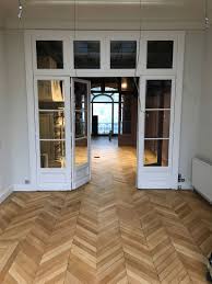 epingle par parquets et terrasses du monde sur renovation de parquet renovation parquet parquet baton rompu parquet