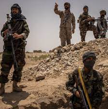 Soldiers in a firefight with taliban forces in kunar province; Yqngka 3r75a2m