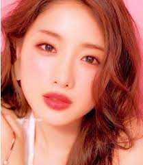 画像に含まれている可能性があるもの 1人以上 セルフィー クローズアップ ジャパニーズビューティー 花嫁 メイク 石原さとみ 髪型