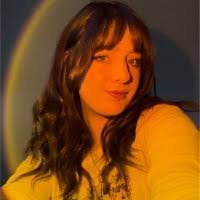 Elissa Evans's Instagram, Twitter & Facebook