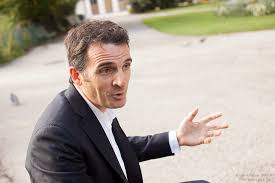Maire écologiste de grenobleradical & pragmatique. Eric Piolle L Alternance A Grenoble C Est Les Ecologistes Place Gre Net