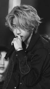 Why Are Mullets Popular When This Could Have Been The Look Among Idols Felix Stray Kids Kids Baby Squirrel