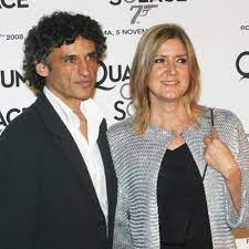 Though i don't really like what he says to enjolras when they are. Enrico Lo Verso Dopo 30 Anni Sposa Elena Montagna