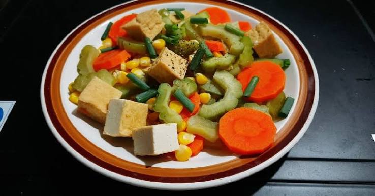 Bitter melon with tofu & carrot