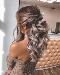 If you prefer sleek yet voluminous wedding hair styles, draw inspiration from this breathtaking look. 71 Perfect Half Up Half Down Wedding Hairstyles Half Up Wedding Hair Wedding Hair Down Long Hair Styles