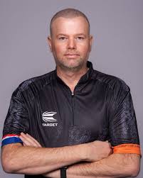 Links to van barneveld r. Raymond Van Barneveld Five Times World Champion